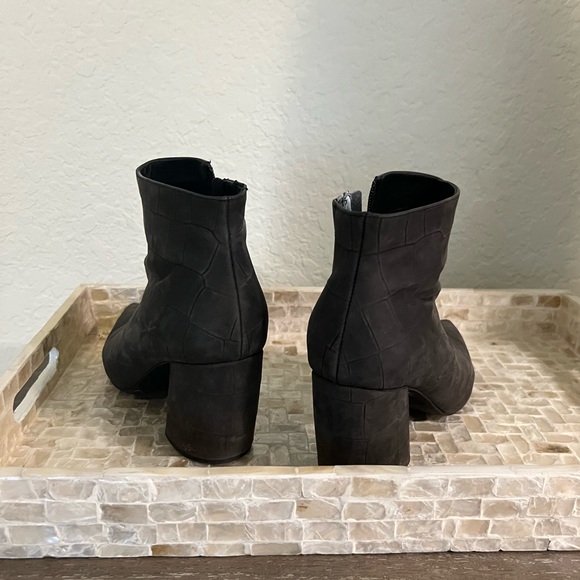 Jeffrey Campbell Grey Croc Suede Pointed Toe Ankle Booties - Picture 8 of 10